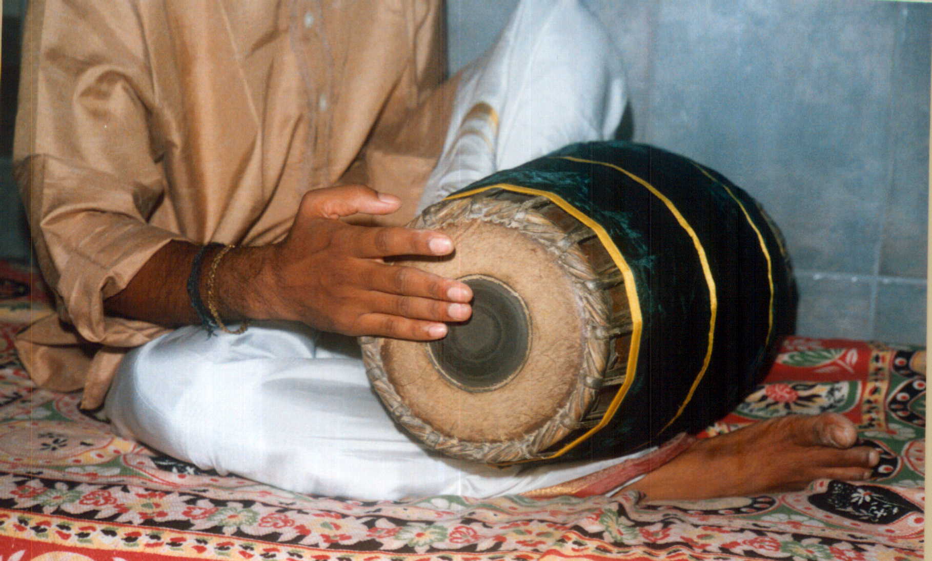 Full Chapu stroke mridangam - small finger vibrating tone tuned to tonic Adhaara Sadjam